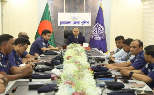 চুয়াডাঙ্গায় কর্মকর্তাদের সঙ্গে মতবিনিময় সভায় নবাগত এসপি রুহুল কবীর