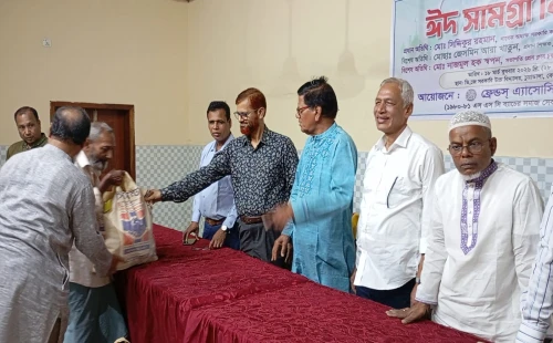 চুয়াডাঙ্গায় ঈদে হাসি ফোটাতে ফ্রেন্ডস অ্যাসোসিয়েশনের ব্যতিক্রমী উদ্যোগ