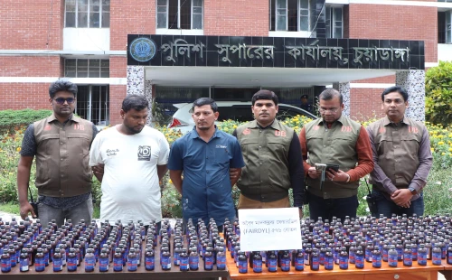 জীবননগর হাসাদহে ডিবি পুলিশের অভিযানে প্রাইভেটকার জব্দ
