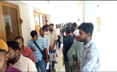 আজ থেকে তেল কিনতে ফুয়েল কার্ড বাধ্যতামূলক
