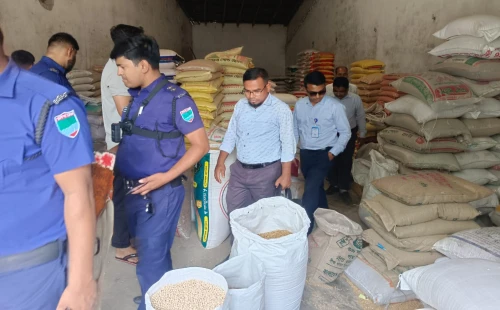 পণ্যে পাটজাত মোড়ক ব্যবহার না করায় ব্যবসায়ীকে জরিমানা