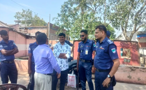 পরিমাপে কম দেওয়ায় মনিরুল ইসলাম ফিলিং স্টেশনকে ৫০ হাজার টাকা জরিমানা