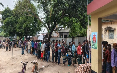 আন্দুলবাড়ীয়ায় ডিজেল কার্ড বিতরণ শুরু