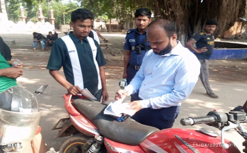 জীবননগরে ড্রাইভিং লাইসেন্স না থাকায় জরিমানা