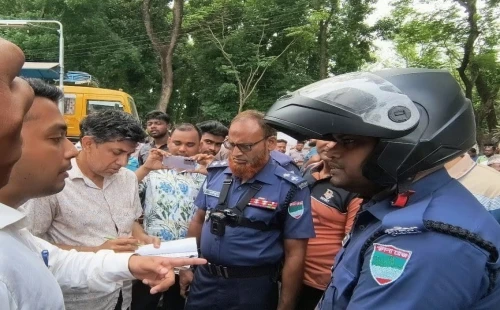 পুলিশ সদস্যসহ ৩ জনকে জরিমানা
