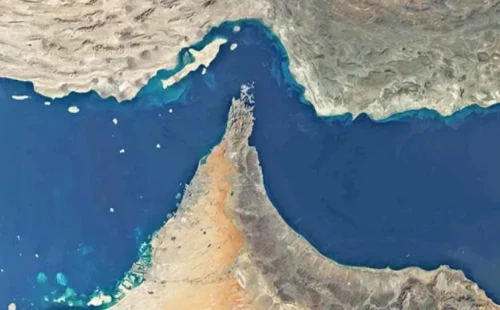 হরমুজ প্রণালি আবার বন্ধ