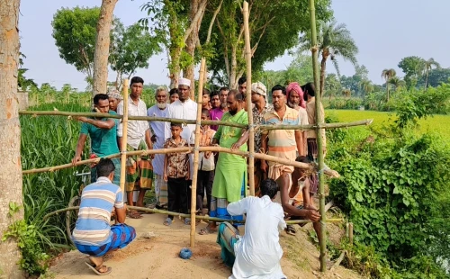দীর্ঘদিন পর সরকারি রাস্তা উদ্ধার করল গ্রামবাসী