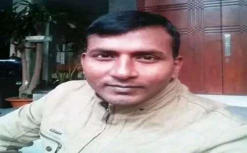 দামুড়হুদায় মৌমাছির কামড়ে আনিছুরের মৃত্যু