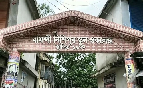 গাংনীতে এসএসসি পরীক্ষার কেন্দ্রে ফোন রাখায় শিক্ষক বহিষ্কার