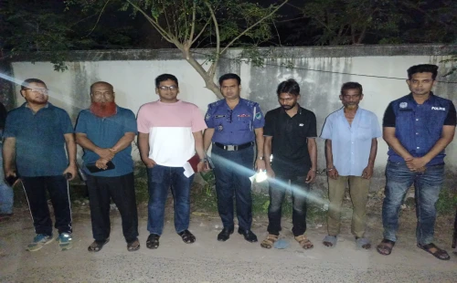 চুয়াডাঙ্গায় পুলিশের অভিযান ও ভ্রাম্যমাণ আদালত পরিচালনা