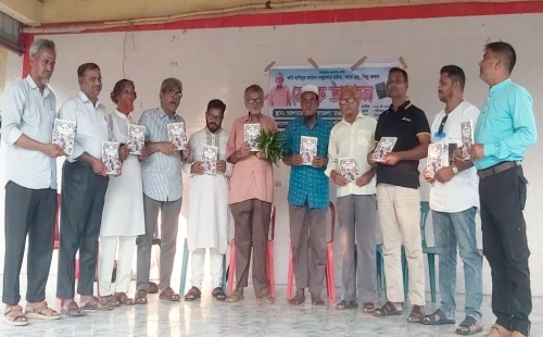 আলমডাঙ্গায় কাব্যগ্রন্থ ‘কিছু কথা’র মোড়ক উন্মোচন