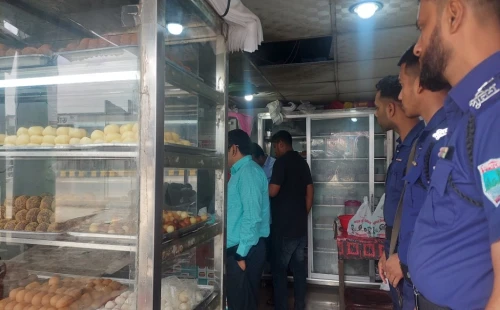 গাংনীর বামুন্দী বাজারে ভোক্তা অধিদপ্তরের অভিযান
