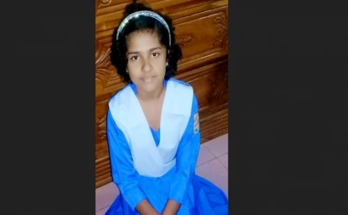 দর্শনায় স্কুরছাত্রীর ঝুলন্ত লাশ উদ্ধার