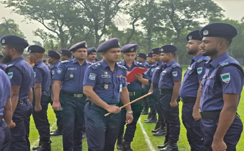 মেহেরপুরে পুলিশের সাপ্তাহিক মাস্টার প্যারেড