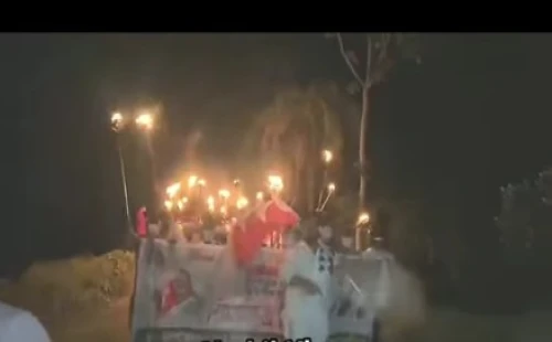 দামুড়হুদায় নিষিদ্ধ ছাত্রলীগের ঝটিকা মশাল মিছিল