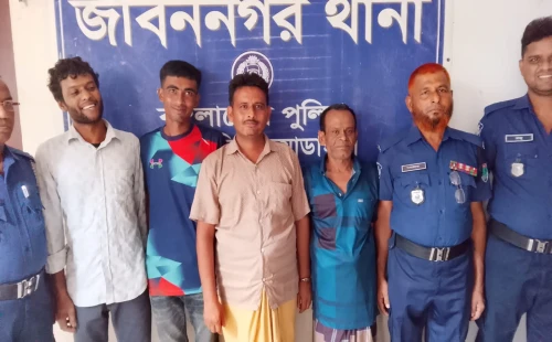 বৈষম্যবিরোধী ছাত্র আন্দোলনের মামলায় আসামিসহ গ্রেপ্তার ৪