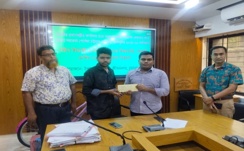জীবননগরে দরিদ্র শিক্ষার্থী ও নারীদের মাঝে শিক্ষাবৃত্তি