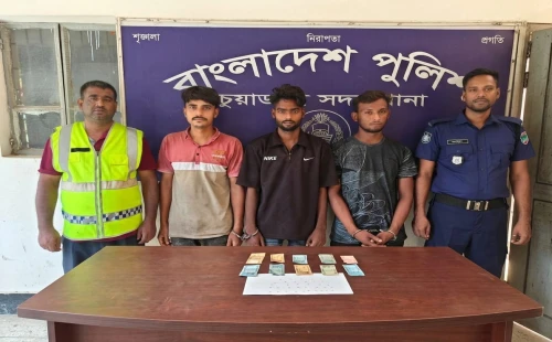 সরোজগঞ্জে মাদক বিরোধী অভিযানে তিন মাদক কারবারি গ্রেপ্তার