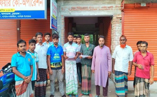 আলমডাঙ্গার বেলগাছী ও ডাউকিতে গ্রাম্য সালিশে দুই মাদক