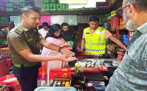 সরোজগঞ্জ বাজারে লোভা স্টোরকে ৩ হাজার টাকা জরিমানা