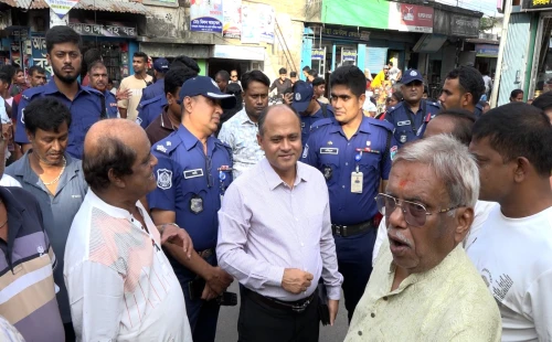 আলমডাঙ্গায় সনাতন ধর্মাবলম্বীদের রথযাত্রা অনুষ্ঠানে এসপি রুহুল কবীর