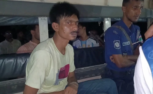ইয়াবাসহ চিহ্নিত মাদক কারবারীকে ধরে পুলিশে দিলেন বিএনপি নেতা আব্দুল মজিদ