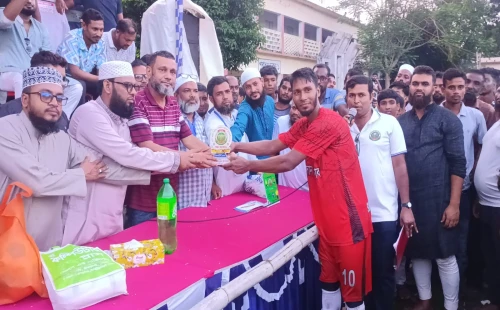 জীবননগরে এমপি রুহুল আমিন গোল্ডকাপ ফুটবল টুর্নামেন্ট