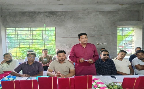 দর্শনা থানার অফিসার ইনচার্জ নজরুল ইসলামের সঙ্গে জিয়া মঞ্চের নবগঠিত কমিটির শুভেচ্ছা বিনিময়