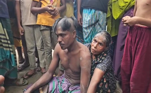 আন্দুবাড়ীয়ায় পরকীয়ার অভিযোগে যুবককে মারধর, গলাই জুতার মালা