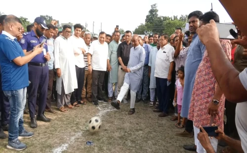 শৈলকূপায় সম্প্রীতি ফুটবল টুর্নামেন্টের ফাইনালে আইনমন্ত্রী আসাদুজ্জামান