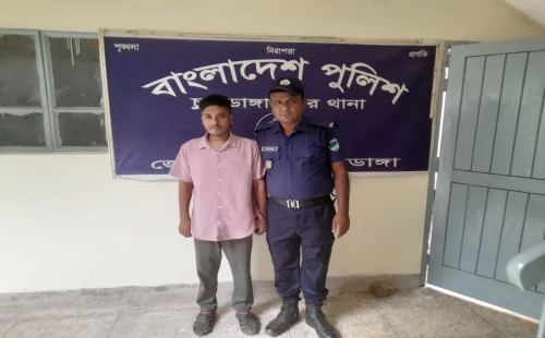 সরোজগঞ্জে দুই পিস ইয়াবাসহ যুবক গ্রেপ্তার