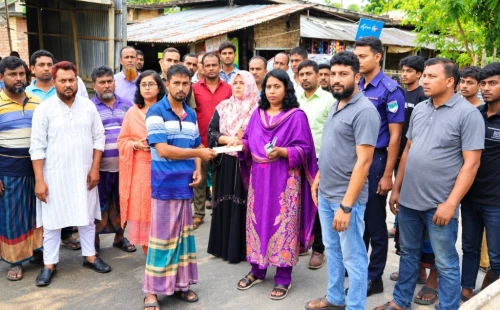 চুয়াডাঙ্গার ভান্ডারদহে অগ্নিকাণ্ডে ৩টি দোকান পুড়ে ছাই