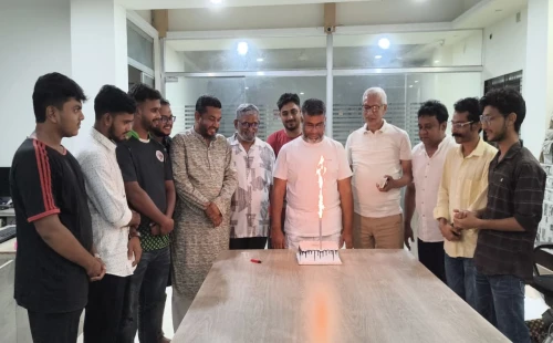 ১ লাখ সদস্যের পরিবার ‘দৈনিক সময়ের সমীকরণ’ অনলাইন পেজ