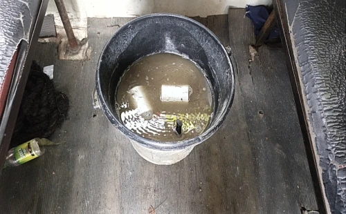 আলমডাঙ্গায় বসতবাড়ির বারান্দা থেকে বোমা সাদৃশ্য বস্তু উদ্ধার