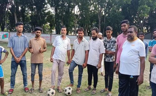 আন্দুলবাড়ীয়ায় ৮ দলীয় ফুটবল টুর্নামেন্টের উদ্বোধন