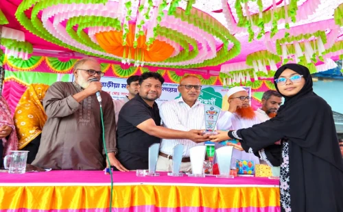 ভাংবাড়ীয়া মাধ্যমিক বিদ্যালয়ে কৃতি শিক্ষার্থীদের সংবর্ধনা