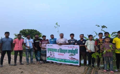 গড়াইটুপিতে রাস্তার পাশে বৃক্ষরোপণ করলো পরিবেশবাদী সংগঠন
