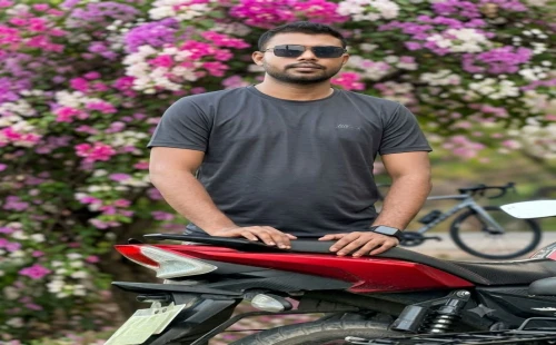 সংবাদ সংগ্রহকালে দামুড়হুদার সুবলপুরে সাংবাদিকের ওপর হামলা
