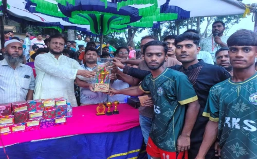 আন্দুলবাড়ীয়ায় ফুটবল টুর্নামেন্টের ফাইনাল অনুষ্ঠিত