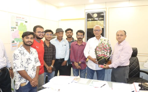 চুয়াডাঙ্গার পুলিশ সুপার রুহুল কবীর খানকে সময়ের সমীকরণ-এর বিদায়ী সংবর্ধনা