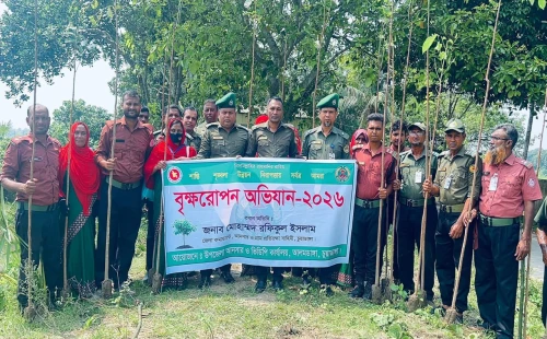 আলমডাঙ্গায় আনসার-ভিডিপির পরিচ্ছন্নতা অভিযান ও বৃক্ষরোপণ