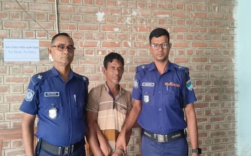 চুয়াডাঙ্গায় ৮৯৯টি বুপ্রেনরফিন ইনজেকশনসহ আটক