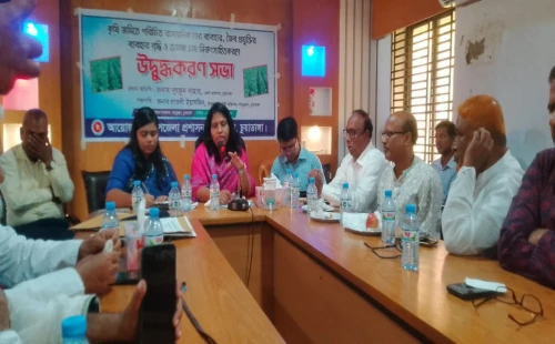 দামুড়হুদায় সার ব্যবহারে সচেতনতা ও তামাক চাষ নিরুৎসাহিতকরণ সভা