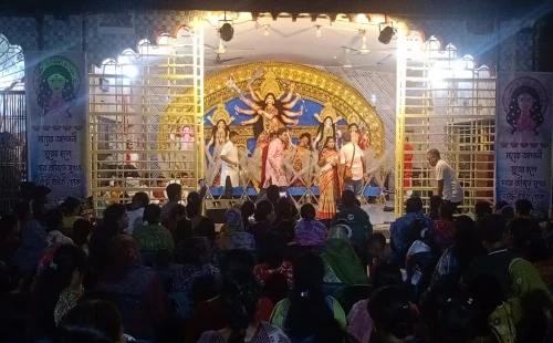 চুয়াডাঙ্গায় আনন্দ-উচ্ছ্বাসে মেতেছেন সনাতন ধর্মাবলম্বীরা