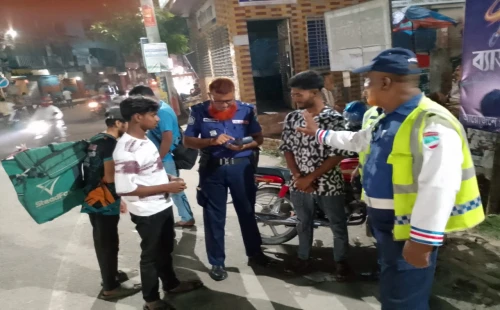 চুয়াডাঙ্গায় চেকপোস্টে বসিয়ে ট্রাফিক পুলিশের অভিযান