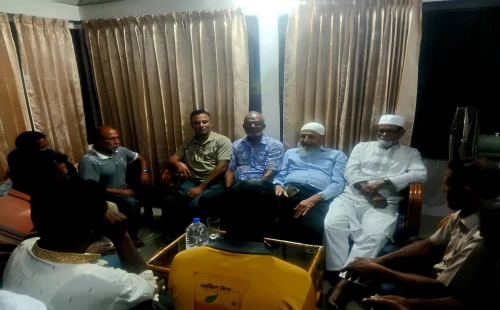 দামুড়হুদায় বিএনপি নেতাদের সঙ্গে ইঞ্জিনিয়ার টিপু তরফদারের মতবিনিময়