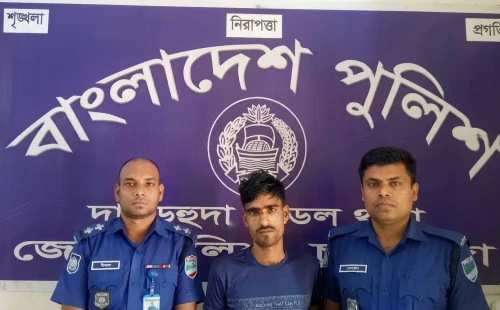 দামুড়হুদায় পুলিশের ওপর হামলার মামলায় জয়নগরের মারুফ গ্রেপ্তার