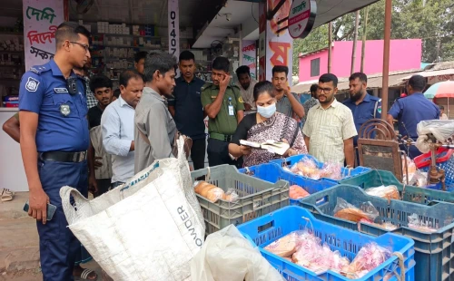 আন্দুলবাড়ীয়ার এস এ ফুডের প্রতিনিধিকে জরিমানা