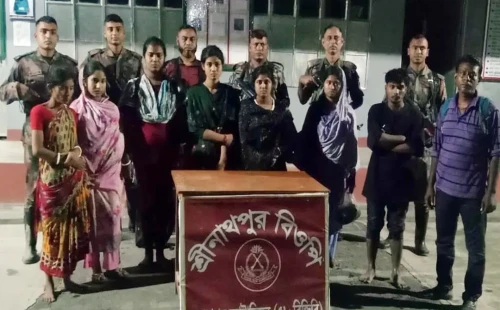 ঝিনাইদহের মহেশপুর সীমান্তে ৩ ভারতীয়সহ আটক ৯