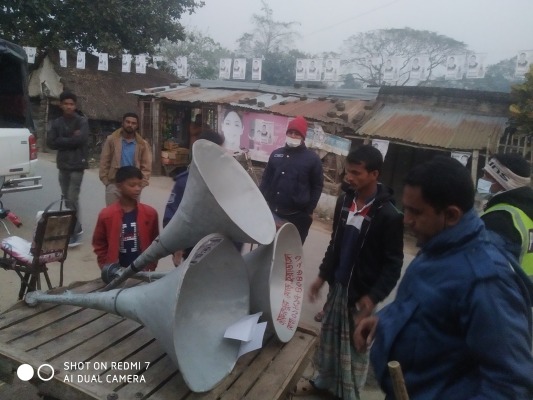 সন্ধ্যা নামলেই সব সুনশান, নিঃশব্দেই চলছে প্রচারণা!